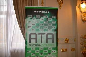 Conferencia de Héctor Suárez en la capital grancanaria/TA.